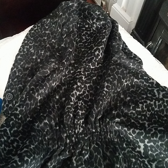 Poncho Jacket - Picture 3 of 4